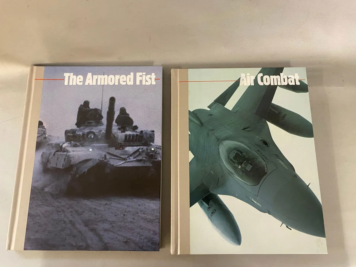 2 bøger om kampvogne og fly