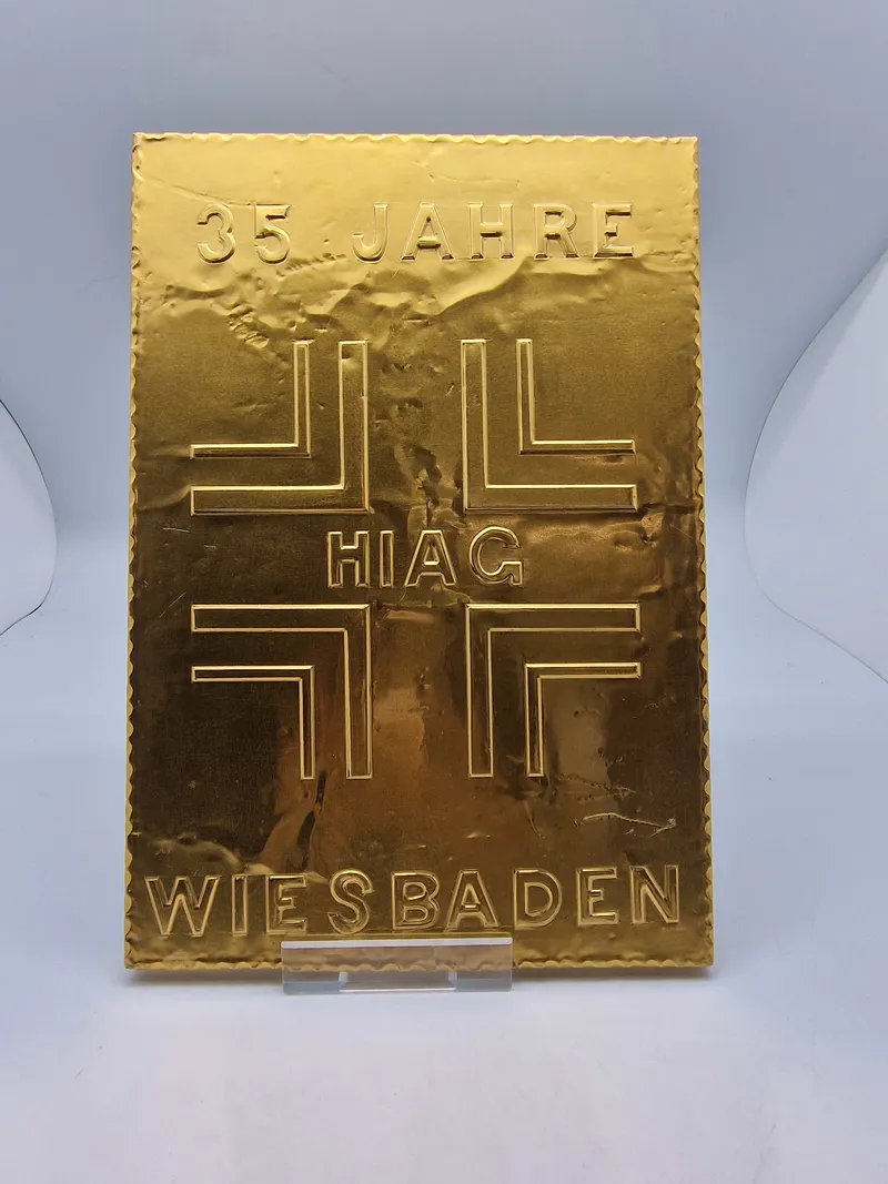 Original plakette fra SS veteranforeningen HIAG, givet til navgiven Dansker