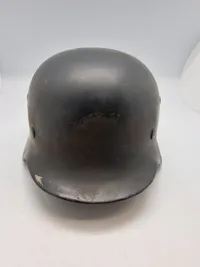 Original tysk M/40 hjelm - decaler er efterkrigs