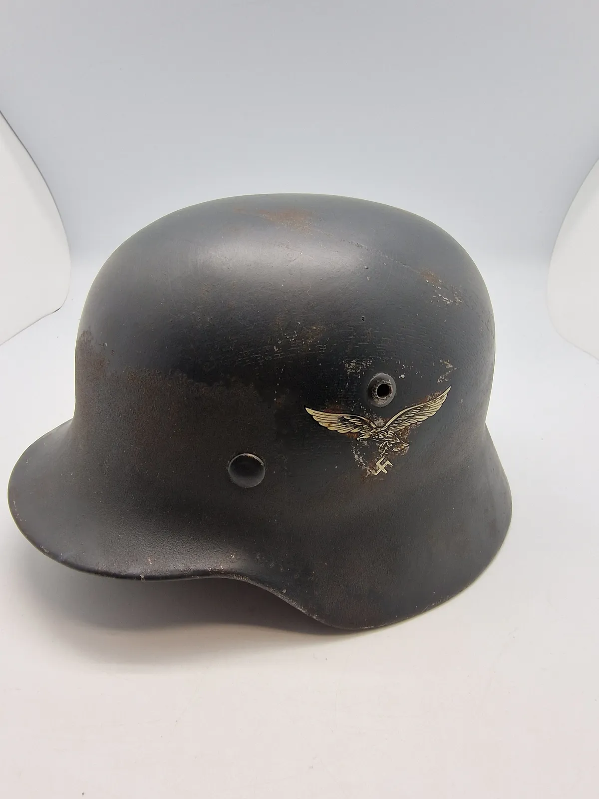 Original tysk M/40 hjelm - decaler er efterkrigs
