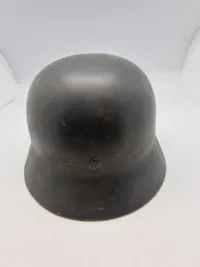 Original tysk M/40 hjelm - decaler er efterkrigs