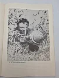 En norsk ambulance kørers oplevelser på østfronten 1943-1944, sjælden