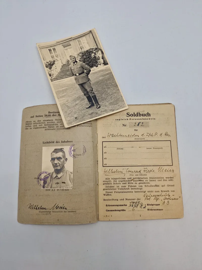 Original Waffen SS politi solbuch med foto