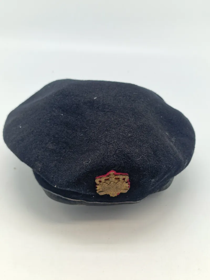 Sort hær baret