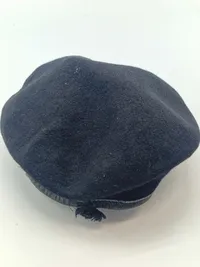 Sort hær baret