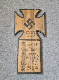 Waffen SS gravkors af træ