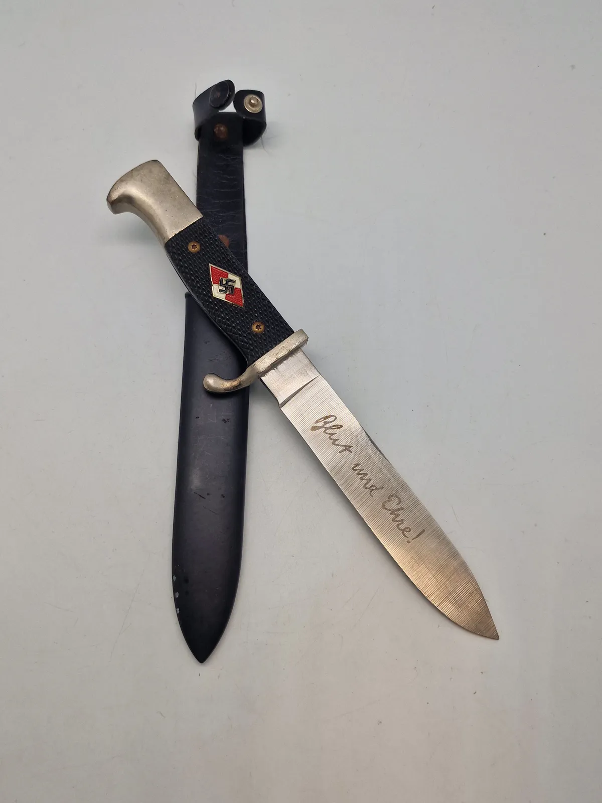 HitlerJugend kniv - Postwar