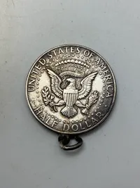 Original Kennedy Half dollar af sølv - omdannet til vedhæng