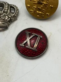 Lot originale bælteknapper for dansk uniform samt bolcheknap + diverse