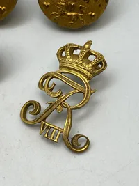 Lot originale bælteknapper for dansk uniform samt bolcheknap + diverse