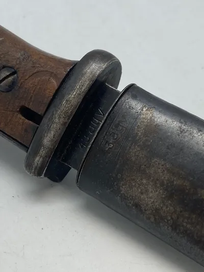 Original nummerens K98 bajonet (43agv - Berg & Co) taget af modstandsbevægelsen ved Sæd grænseovergang 6 maj 1945