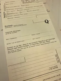 Ekstremt sjældent originalt lot som hidrører den tyske flygtningelejr på Krenkerup gods - et spændende lot med masser af personlige papirer på både dansk og tysk samt rationeringsmærker, passérsedler