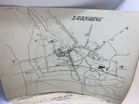 Ekstremt sjældent originalt lot som hidrører den tyske flygtningelejr på Krenkerup gods - et spændende lot med masser af personlige papirer på både dansk og tysk samt rationeringsmærker, passérsedler