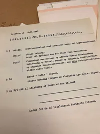 Ekstremt sjældent originalt lot som hidrører den tyske flygtningelejr på Krenkerup gods - et spændende lot med masser af personlige papirer på både dansk og tysk samt rationeringsmærker, passérsedler