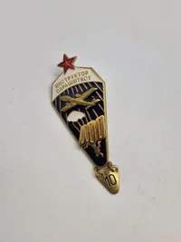 Samling originale russiske badges - ældre emaljerede udgaver