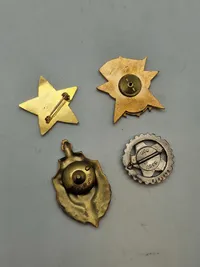 Samling originale russiske badges - ældre emaljerede udgaver