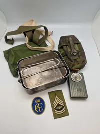 Samling diverse dansk militaria