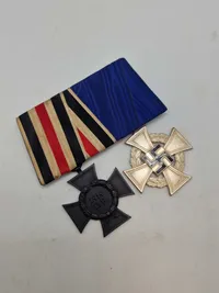 Sjælden original spange med Ehrenkreuz für Hinterbliebene samt Für Treue Dienst (25 jare) Givet til en kvinde