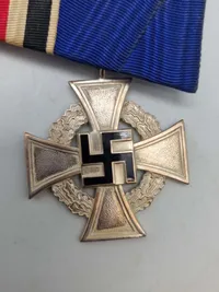 Sjælden original spange med Ehrenkreuz für Hinterbliebene samt Für Treue Dienst (25 jare) Givet til en kvinde