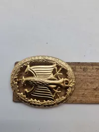 Sjældent originalt lot fra samme mand som har været tysk soldat under ww2 og har fortsat i forsvaret efter krigen. Bemærk hans erstatnings urkunder på hans ww2 ordner, bl.a. nahrkampfspange