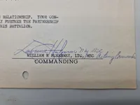 Sjældent originalt lot fra samme mand som har været tysk soldat under ww2 og har fortsat i forsvaret efter krigen. Bemærk hans erstatnings urkunder på hans ww2 ordner, bl.a. nahrkampfspange