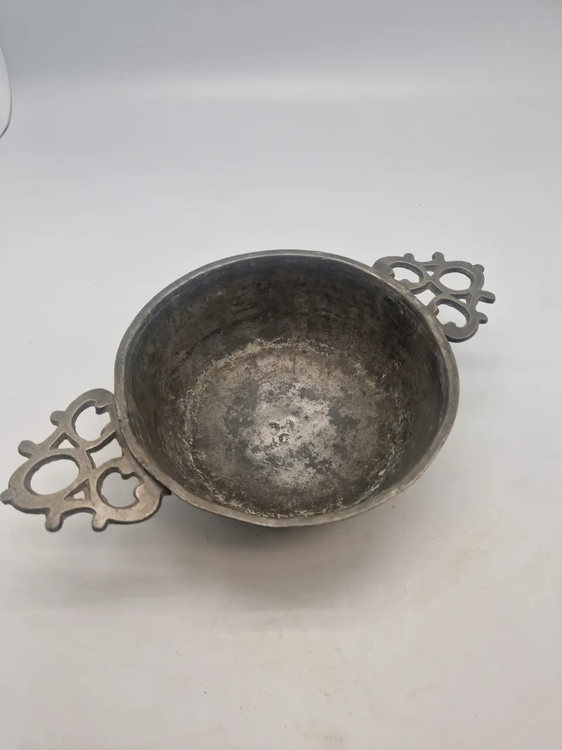 Dansk tinskål - 1700 tallet