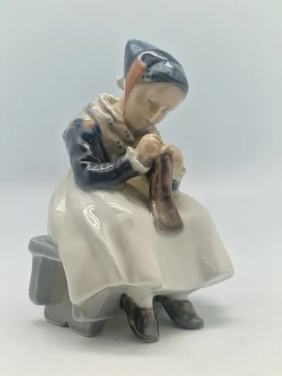 Kongelig Dansk Figur - Lille Strikkende Amagerpige