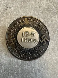 Ekstremt sjældent stort DNSAP mærke fra 1935