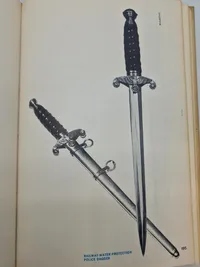 Godt opslagsværk om tyske daggerter, knive mm.