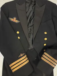 Original selvskabsuniform fra flyvevåbenet