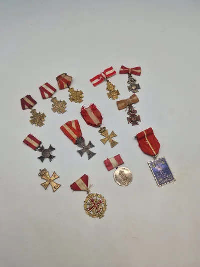 Samling militæres pins og nåle