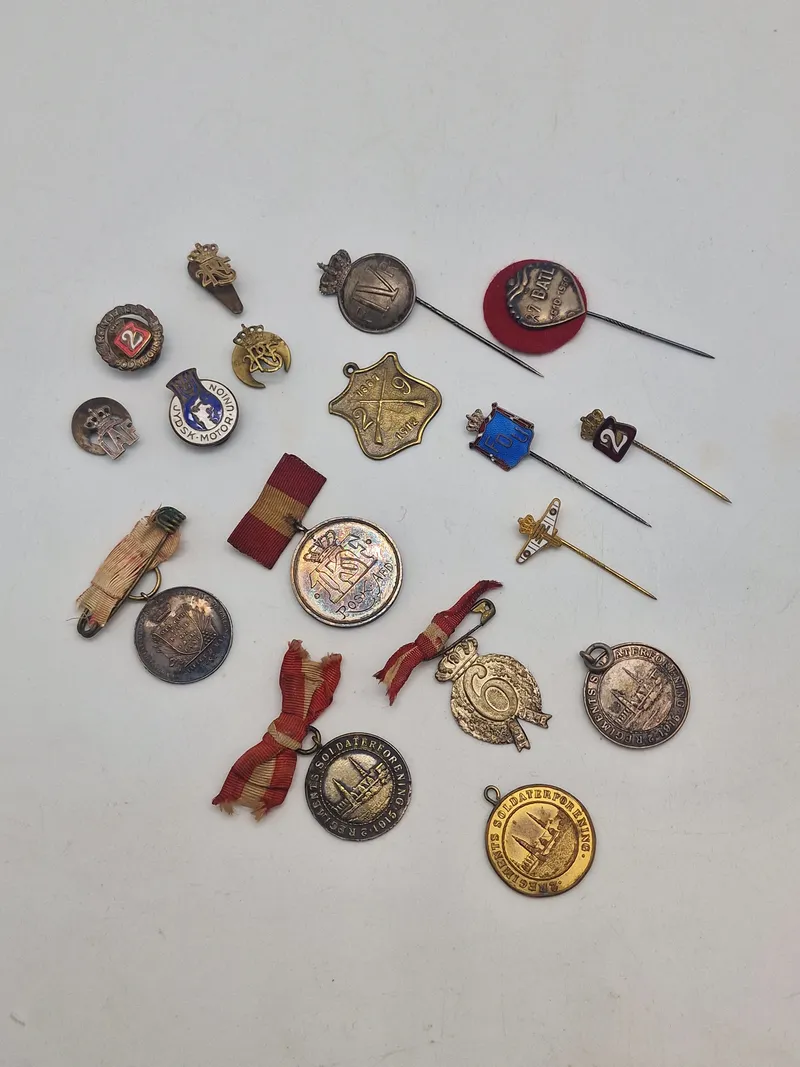 Samling militæres pins og nåle