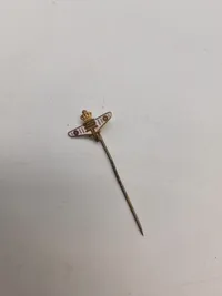 Samling militære pins og nåle
