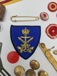 Lot diverse dansk militaria mm.