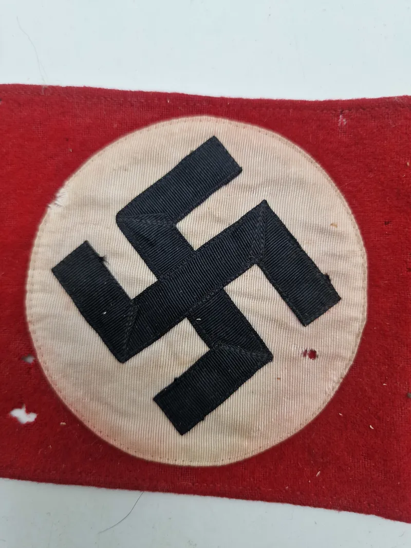 Originalt tysk Waffen-SS armbind (klippet af uniform) - fundet i dødsbo på Masnedø