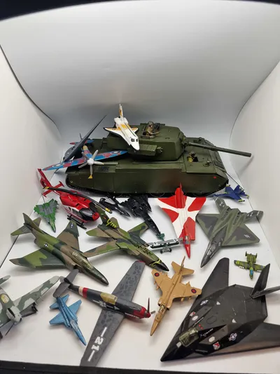 Stor samling militært legetøj