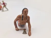Lot ældre legetøjsfigurer