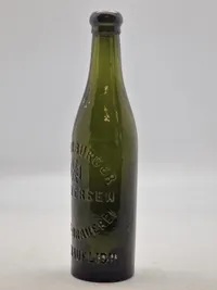 Sjælden original flaske fra P.Petersen (Sønderborg/Sonderburg) bemærk teksten er tysk, da flasken er fra før genforeningen 1920