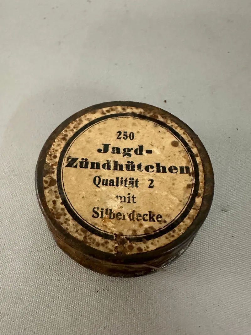 Original æske til fænghætter