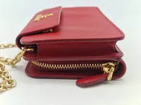 Original Prada taske med tilhørende kasse