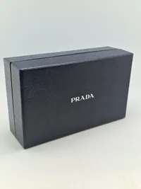 Original Prada taske med tilhørende kasse