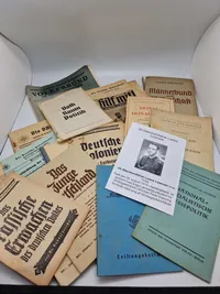 Samling hæfter tilhørt Lorenz F. Lorenzen Frikorps Danmark