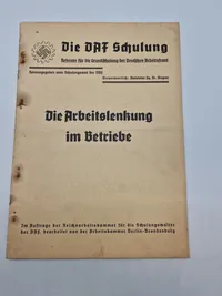 Samling hæfter tilhørt Lorenz F. Lorenzen Frikorps Danmark