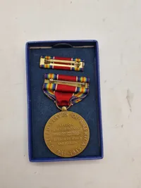 Original world war 2 Victory Medal med spange og æske