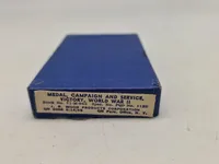 Original world war 2 Victory Medal med spange og æske