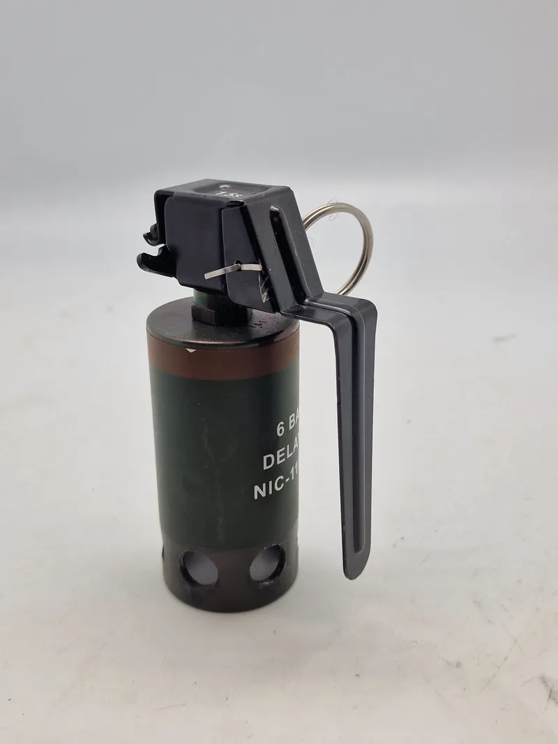 Original Øvelses håndgranat (6-Bang) anvendt bl.a. ved RIOT controls mm