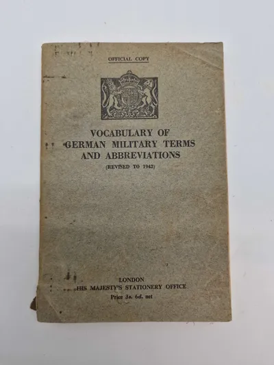 Originalt hæfte - Vocabulary of german Military terms and abbreviations 1942