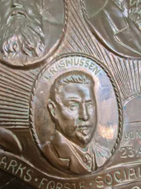 Original stor mindeplakette - Socialdemokratiet 1924