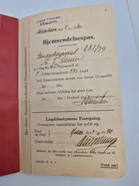 Original dansk soldater bog med omslag for Flyversoldat Karup 1939 med ID disk
