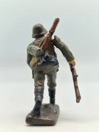 Originale tyske linoliumsfigurer
